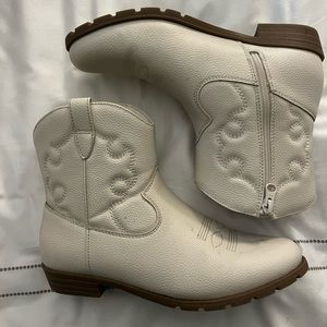 Cat & jack cowgirl boots- size 5 kids fit like a womens 6